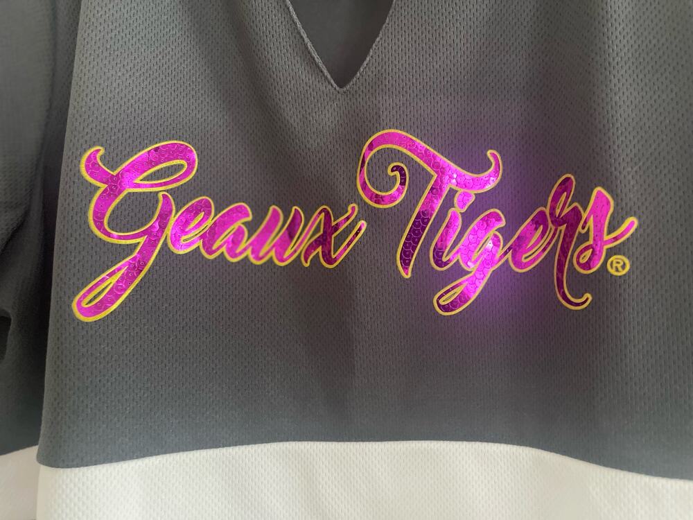 Fun Gameday Wear for LSU tigers in Purple and Gold! Size XXL, B97, $38